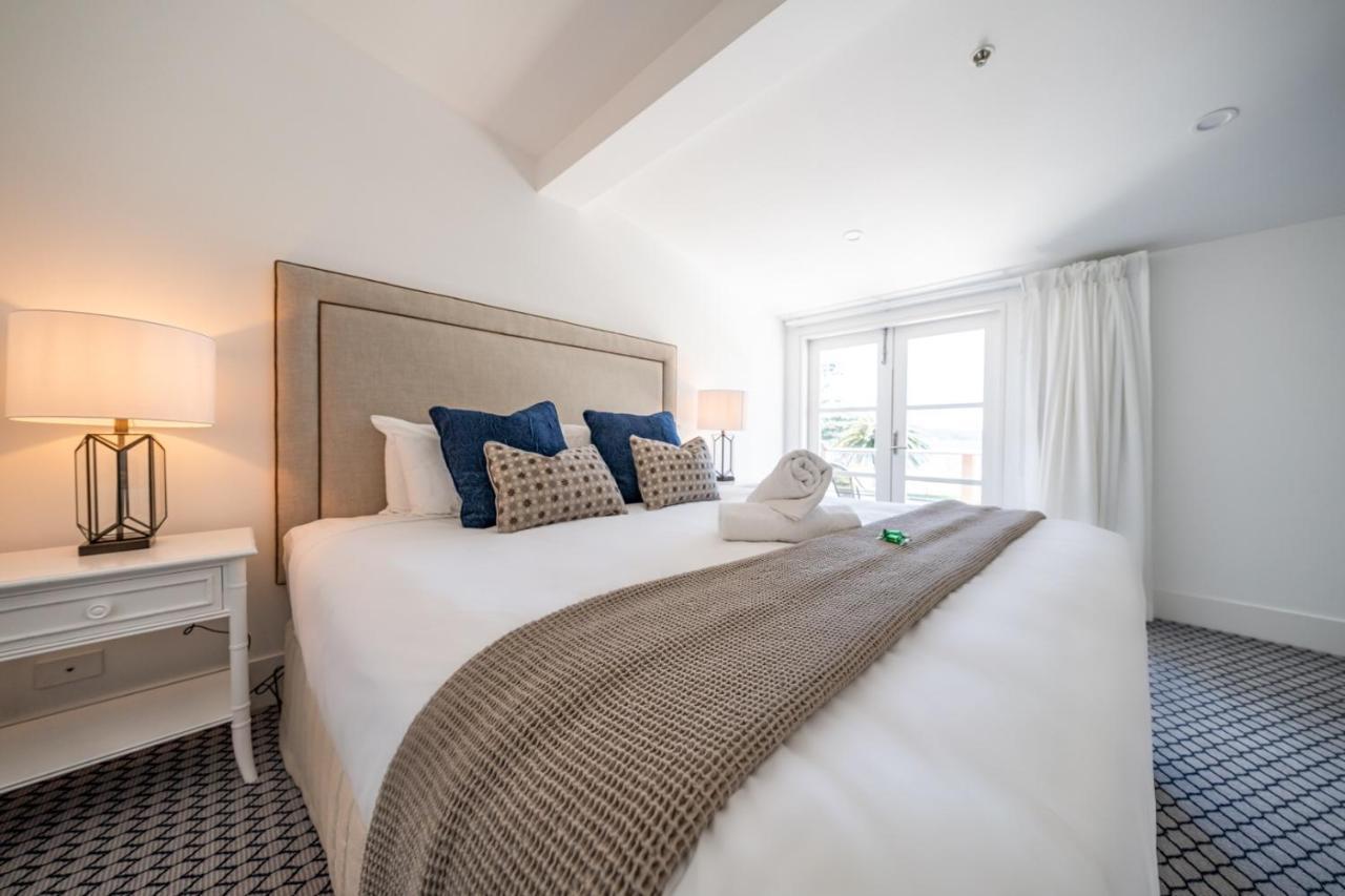 Seahorse Inn Hotel & Villas Идън Екстериор снимка