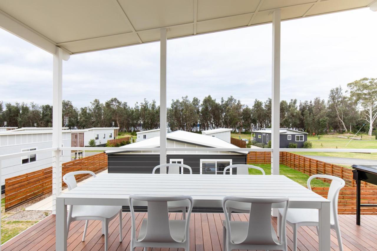 Seahorse Inn Hotel & Villas Идън Екстериор снимка