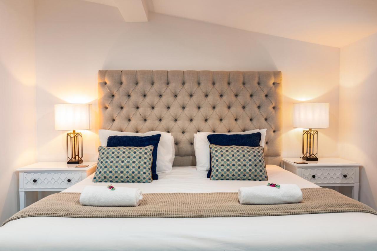 Seahorse Inn Hotel & Villas Идън Екстериор снимка