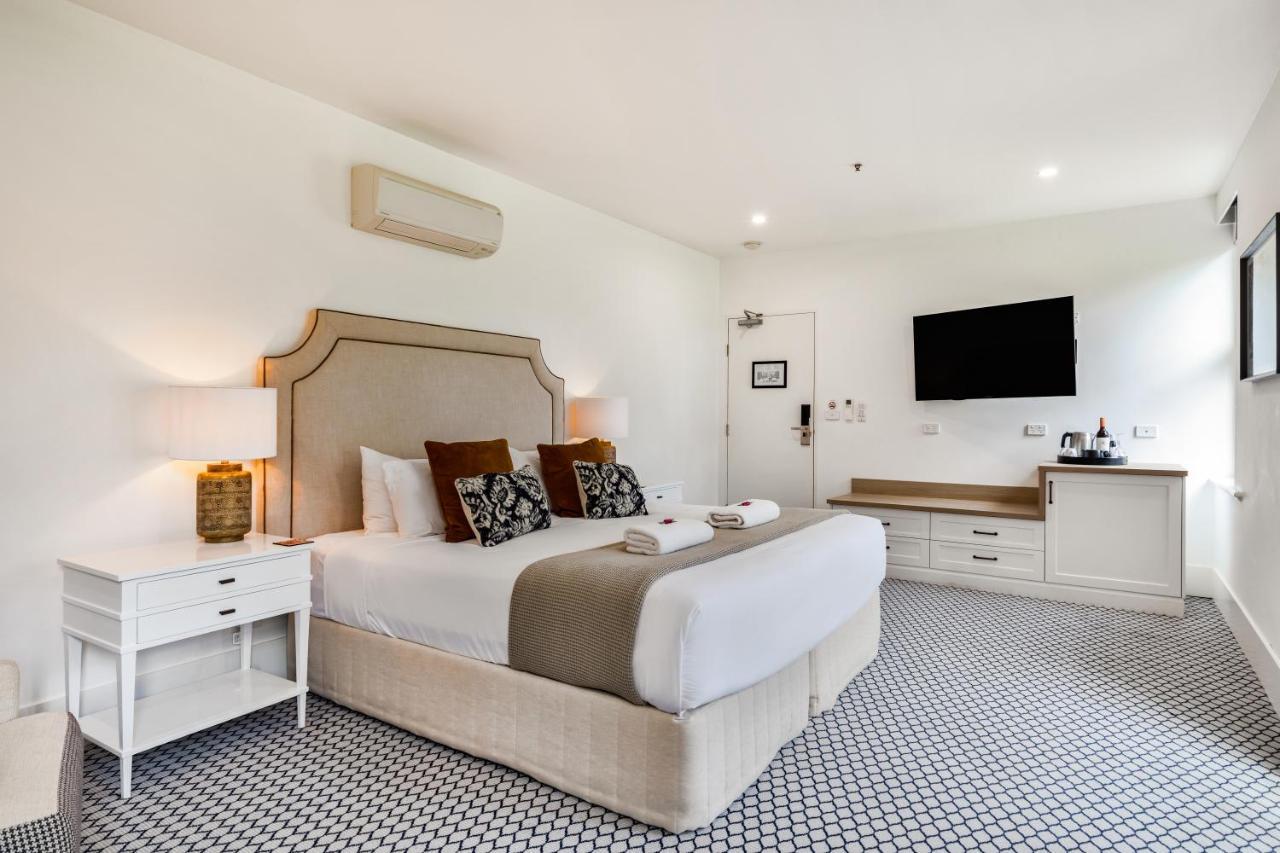 Seahorse Inn Hotel & Villas Идън Екстериор снимка